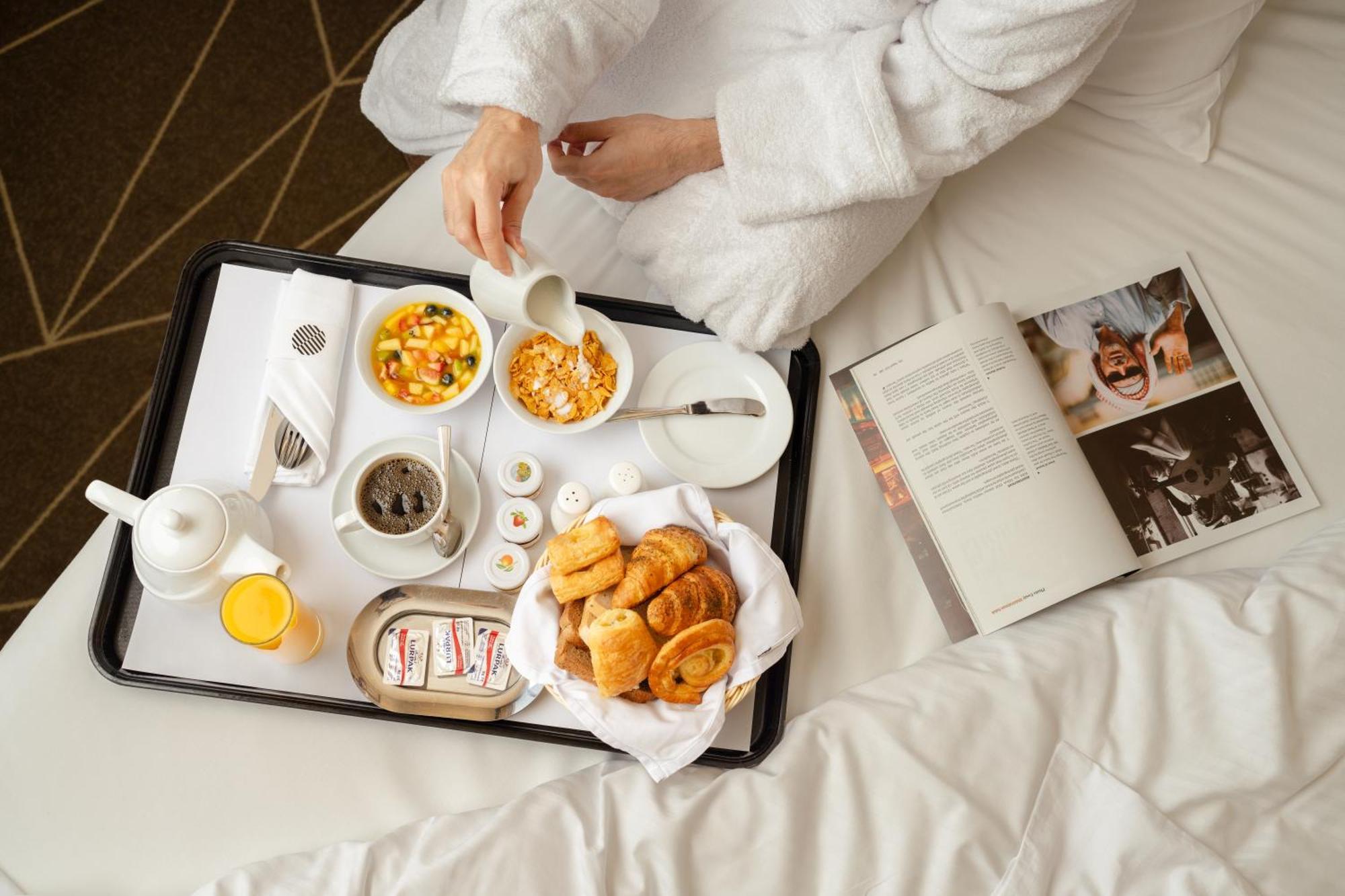 Pullman Zamzam Madina Hotel Medina